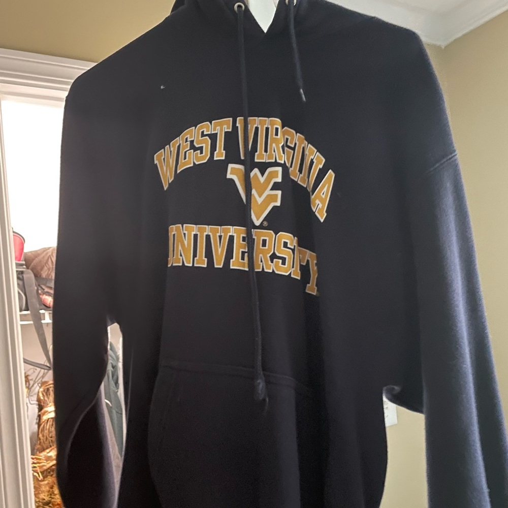 Vintage WVU Hoodie 💙💛